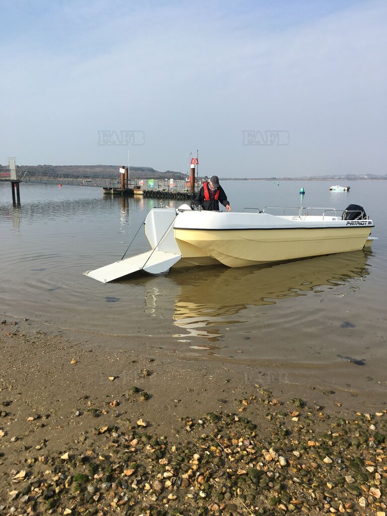 Easy Access, bow &amp; side doors