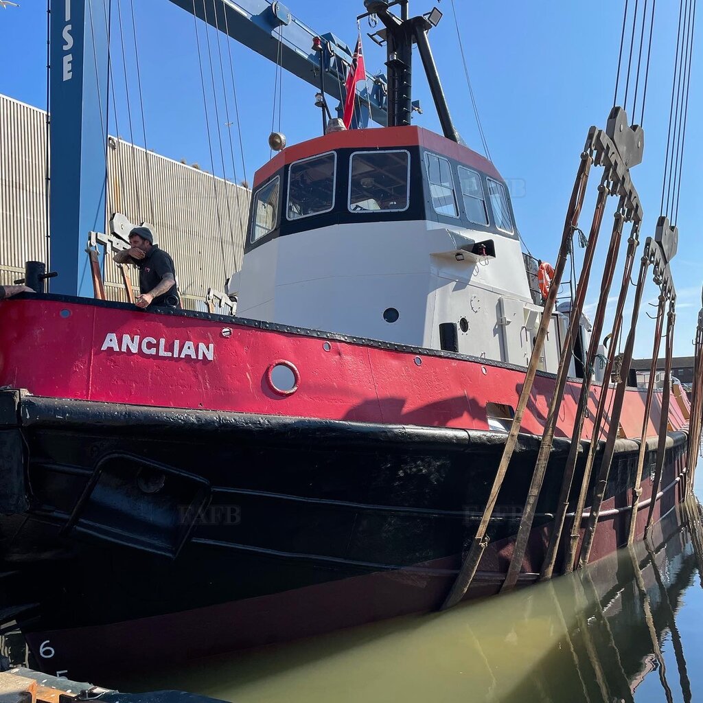 24m twin screw steel tug